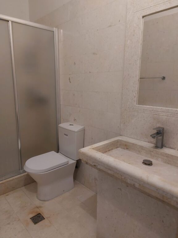 Jepet Me Qera Apartament 3+1+1 Ballkon