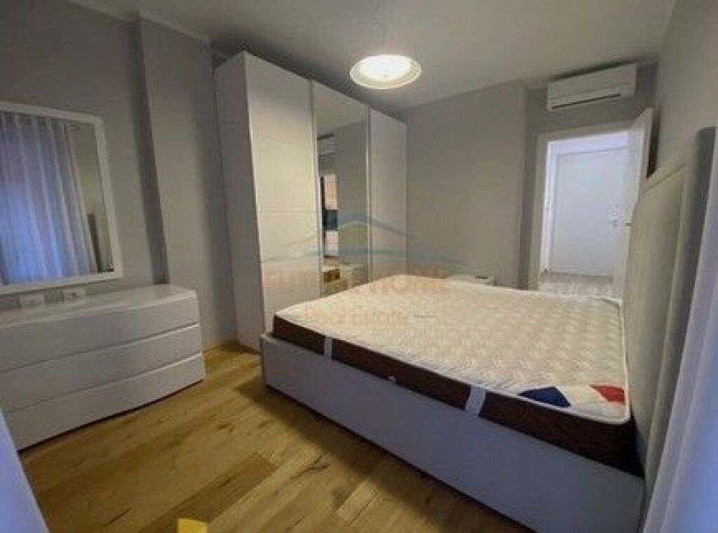 Disponojmë Apartament 1+1, për Qira Ring Center Foleja e Gjelber