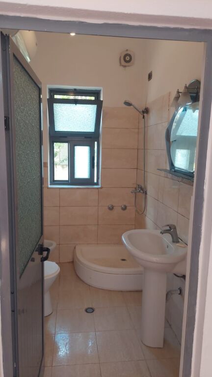 Affitto | Shtëpi private 2 + 1 | Allias | 450 €/mese