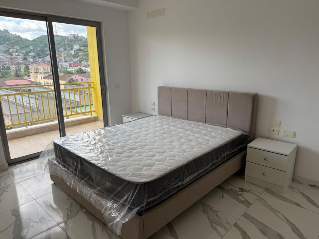Apartament 2+1 per qera ne Kombinat !