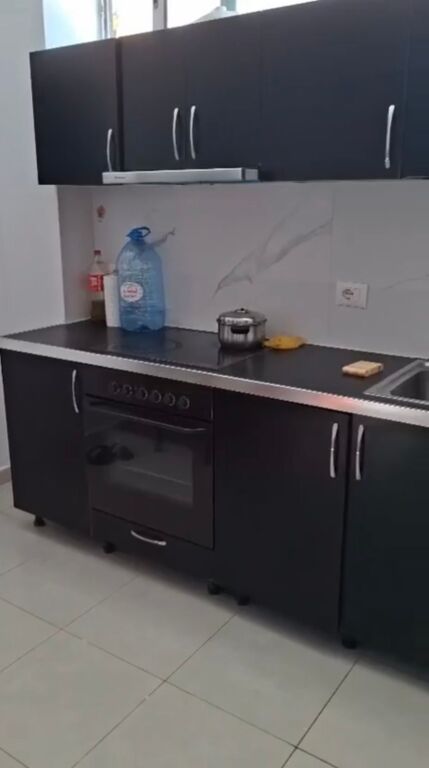 Garsoniere me qera tek Ish Restorant Durresi