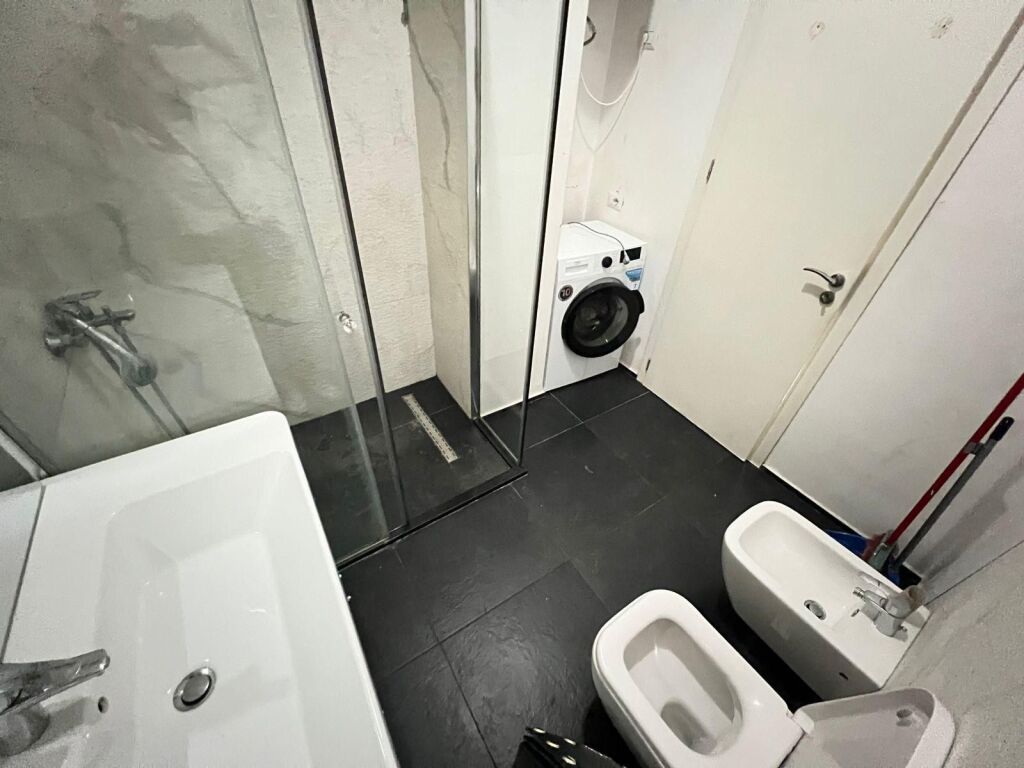 1+1, 4th floor without elevator, vasil shanto, 700 euros negotiable