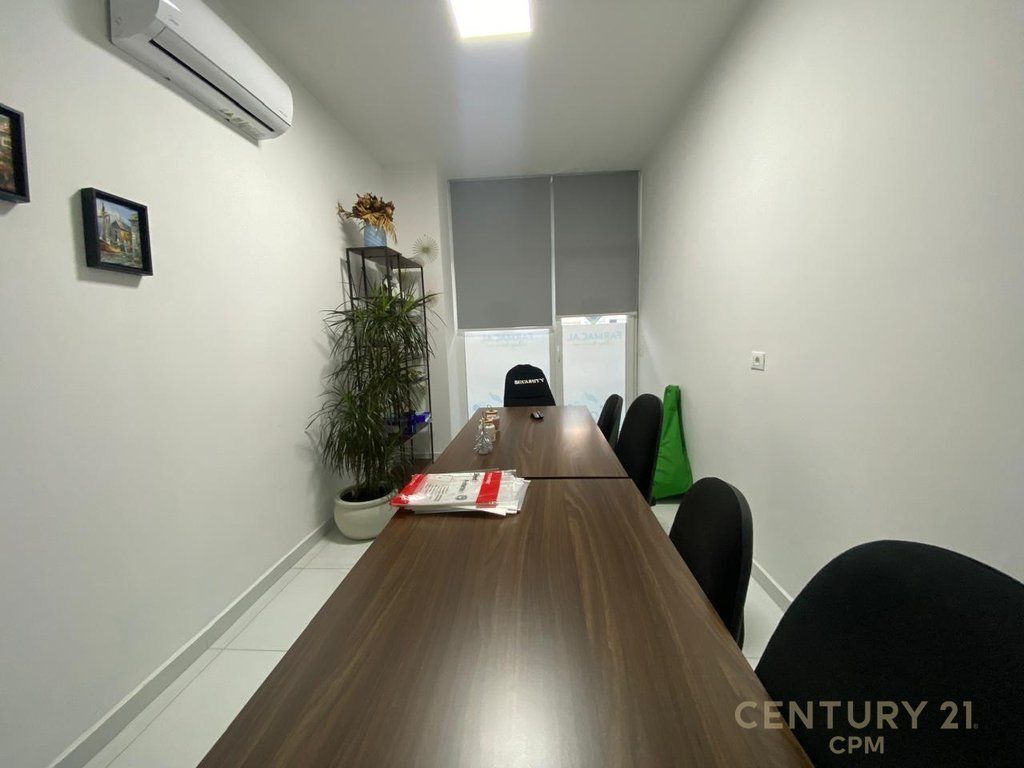 NE KOMUNEN E PARISIT TEK KIKA 2 JAPIM ME QIRA AMBIENT ZYRE