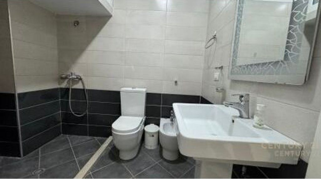 JEPET ME QIRA APARTAMENT 1+1 NE UNAZEN E RE | 50’000 ALL