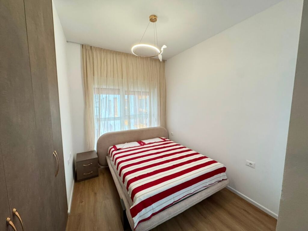 🏡 Jepet me qera Apartament 2+1 📍 Ali Demi, Kompleksi Kadiu💰 50.000 lekë/muaj