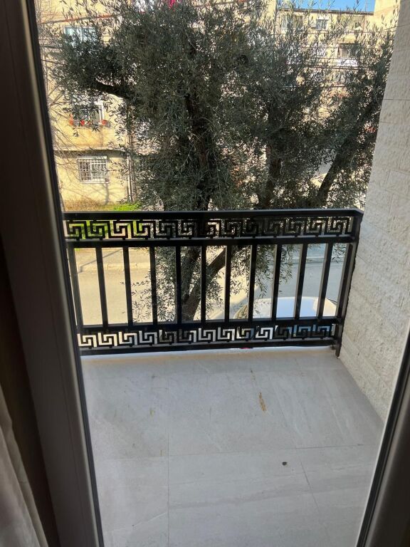 Entrance for rent