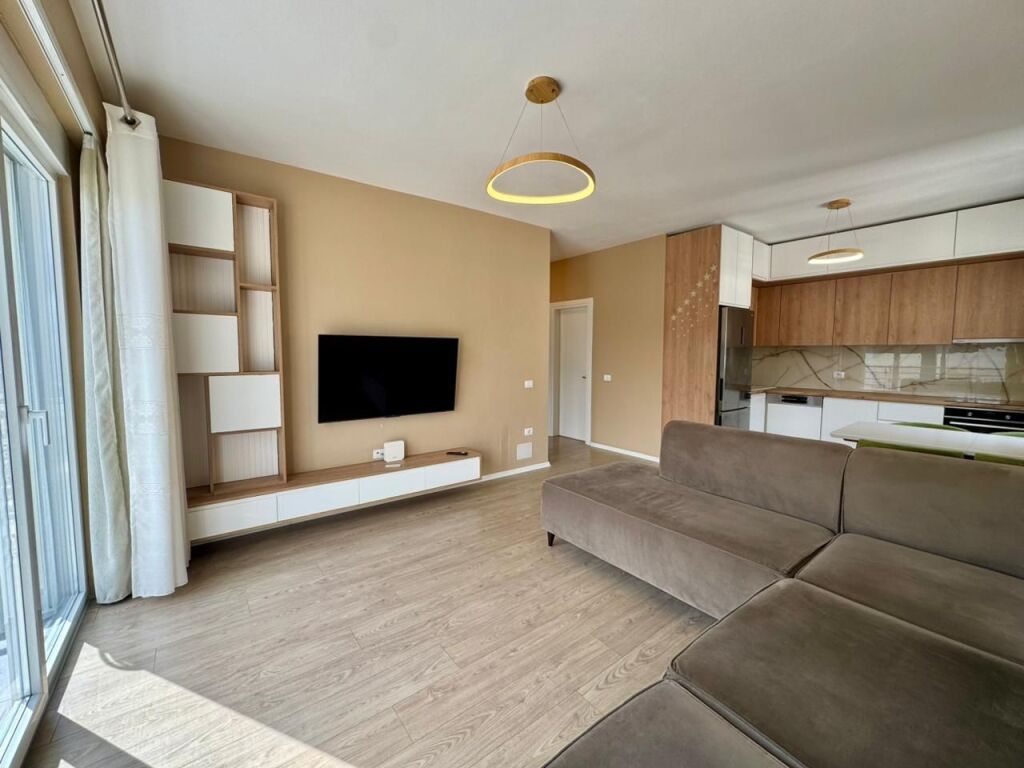 Shitet apartament modern 2+1+2 me ballkon tek FZ, Liqeni i Thate