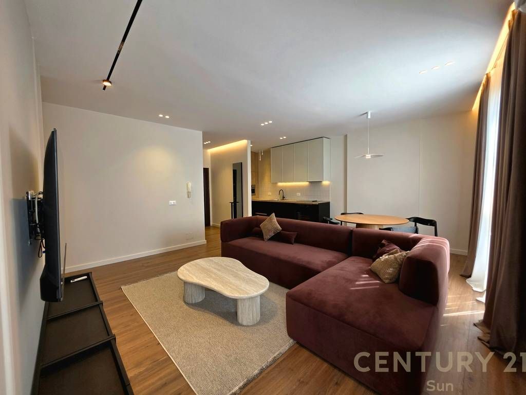 Apartament 2+1+Post Parkimi per qira tek Komuna e Parisit