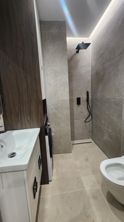 🏡 Shitet Apartament 1+1 te Mine Peza, pranë Qendrës së Tiranës
