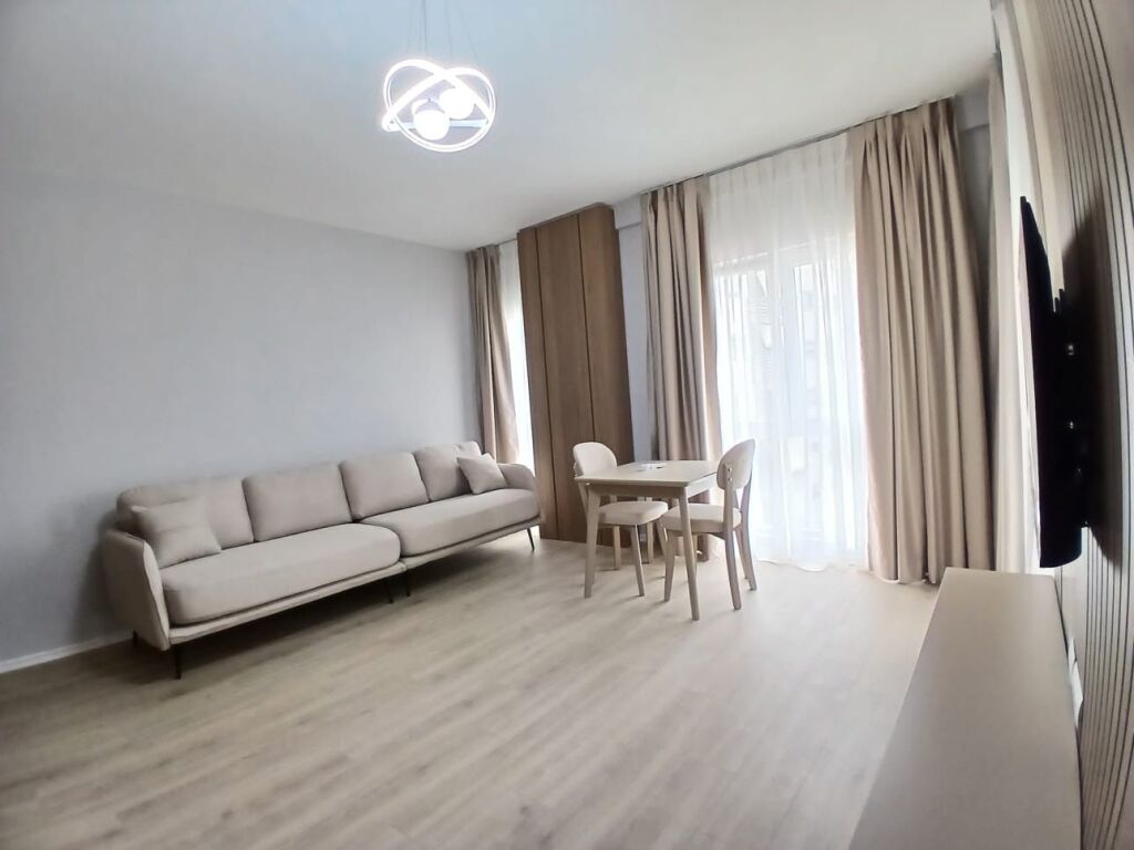 Jepet Me Qera Apartament 1+1+1 Ballkon