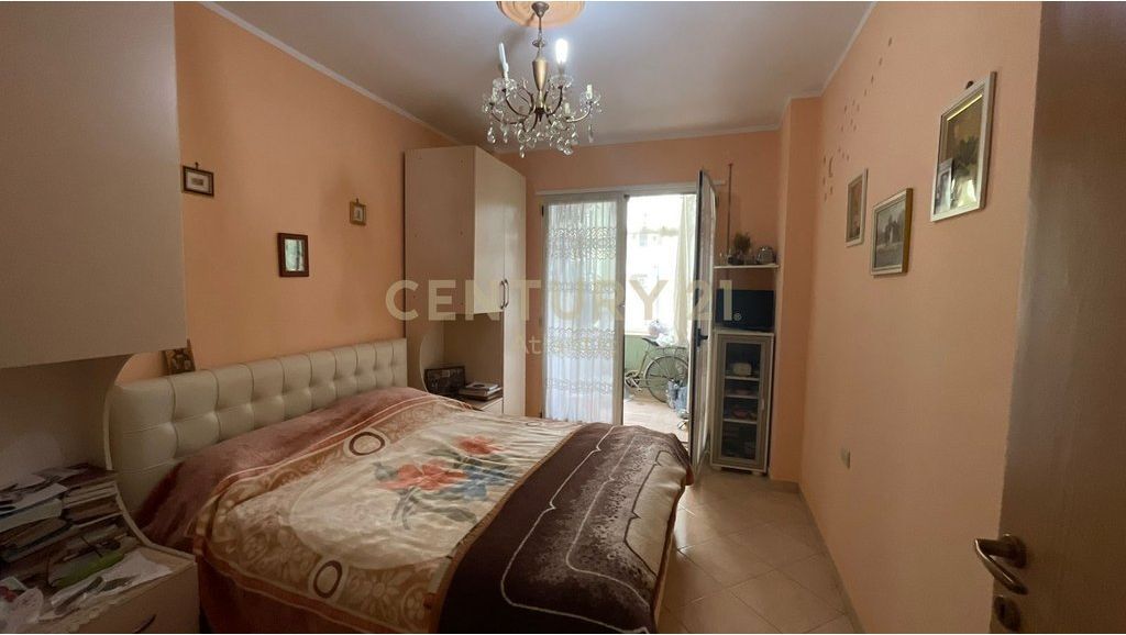 SHITET APARTAMENT 2+1+2T+2B DHE DEPO NE VOLLGA, DURRES!
