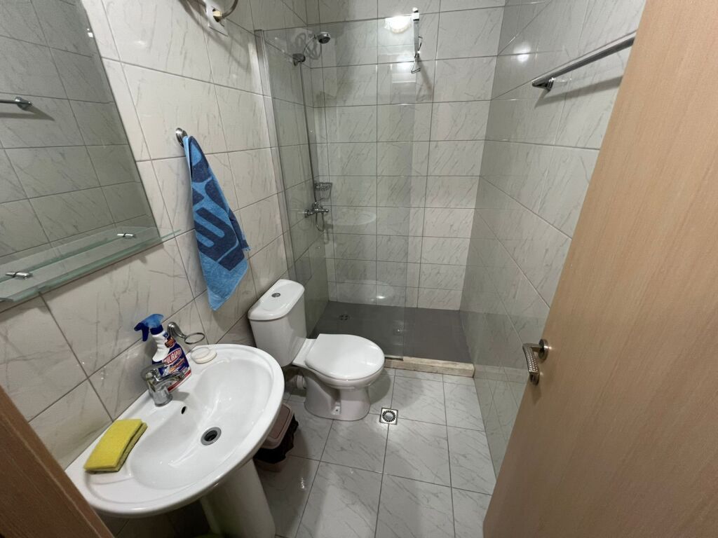 APARTAMENT 1+1 ME QERA, PRANE KOPSHTIT ZOOLOGJIK