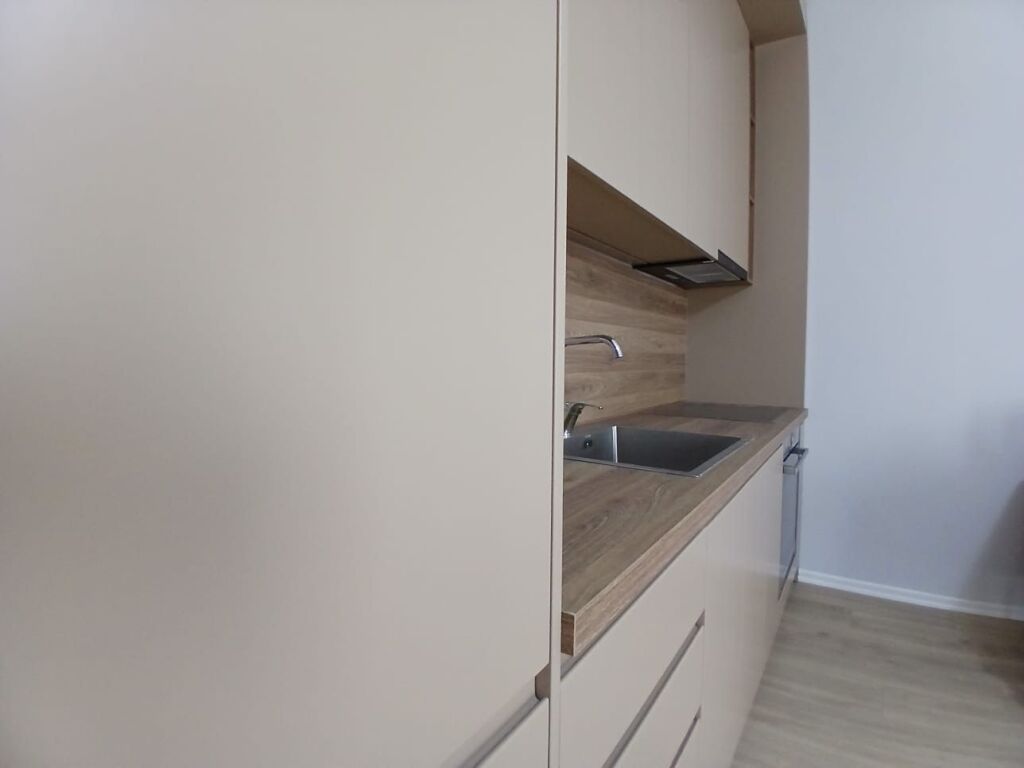 Jepet Me Qera Apartament 1+1+1 Ballkon