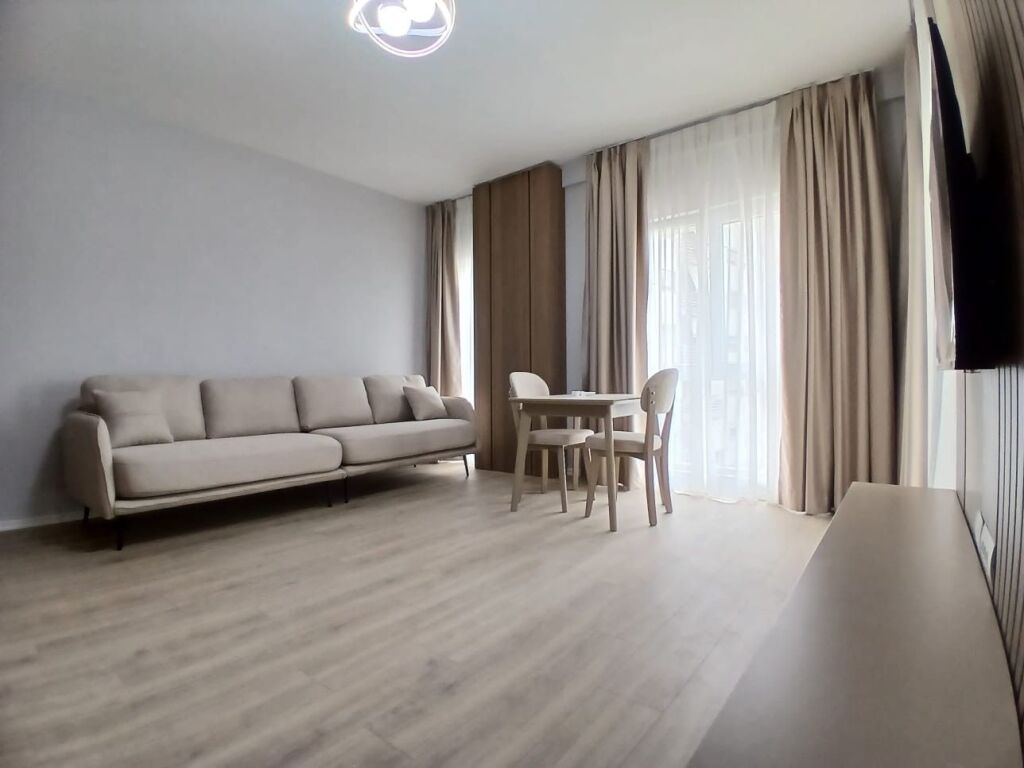 Jepet Me Qera Apartament 1+1+1 Ballkon