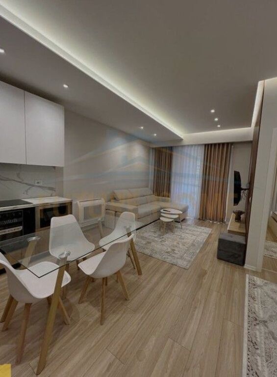 Shitet, Apartament 1+1, Kompleksi "Marga", Rruga Jordan Misja.