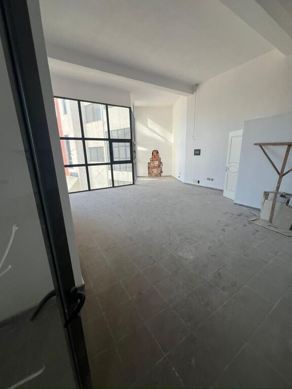 OFFICE FOR RENT 180M2 ASTIR