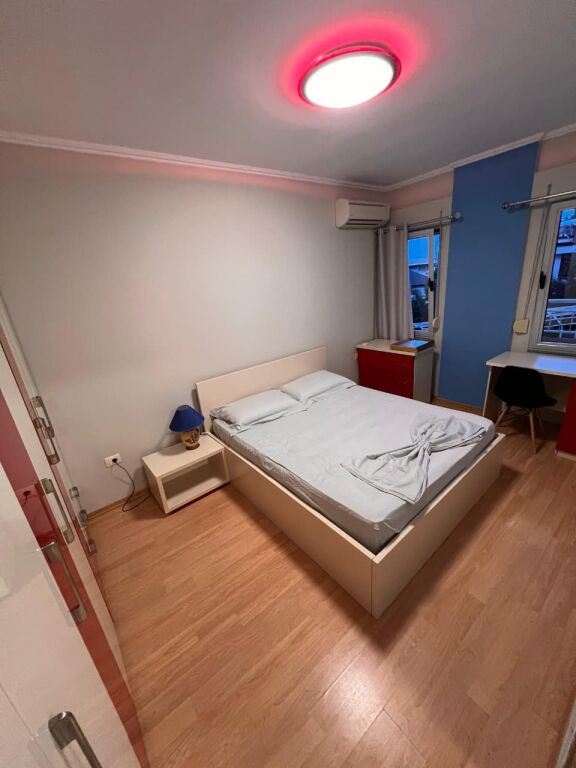 Me Qera: Super Apartament 1+1 + Ballkon + P.Parkimi || (📍Liqeni Artificial - Afër Kopshtit Zologjik), Pllt I Ri Me Ashensor, me Oborr | 800 Euro/Muaj