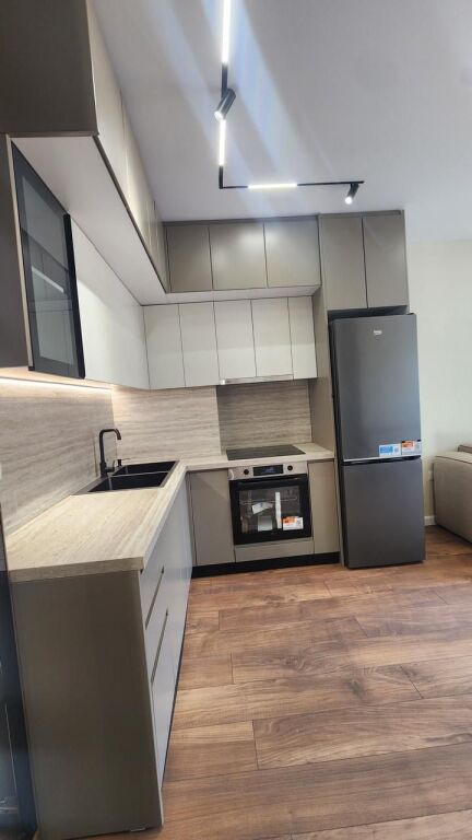 🏡 Shitet Apartament 1+1 te Mine Peza, pranë Qendrës së Tiranës