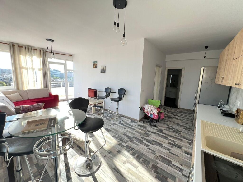 1+1, 4th floor without elevator, vasil shanto, 700 euros negotiable