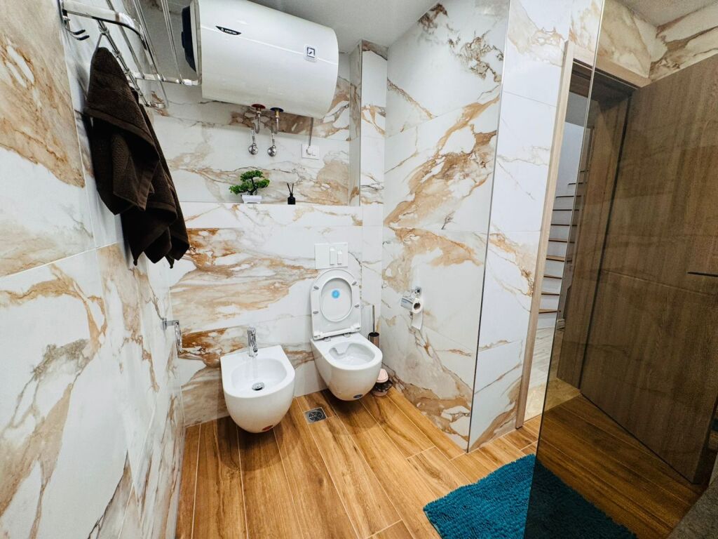 Apartament duplex luksoz me qera tek Rruga e Dibres prane Qsut