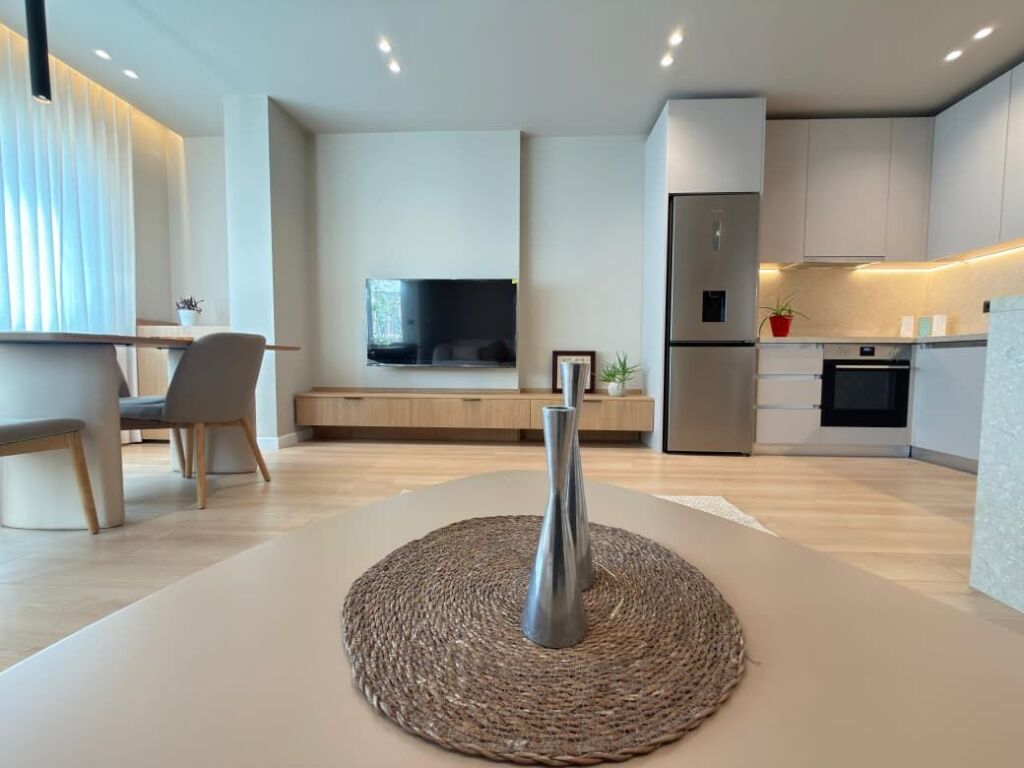 Apartament 2+1 tek Rruga Margarita Tutulani!