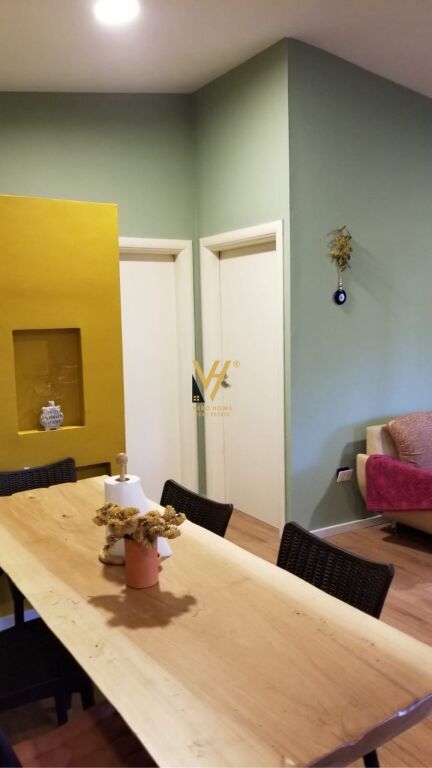 JEPET SHTEPI PRIVATE 2+1 ME QIRA NE PICALLE 500 EURO