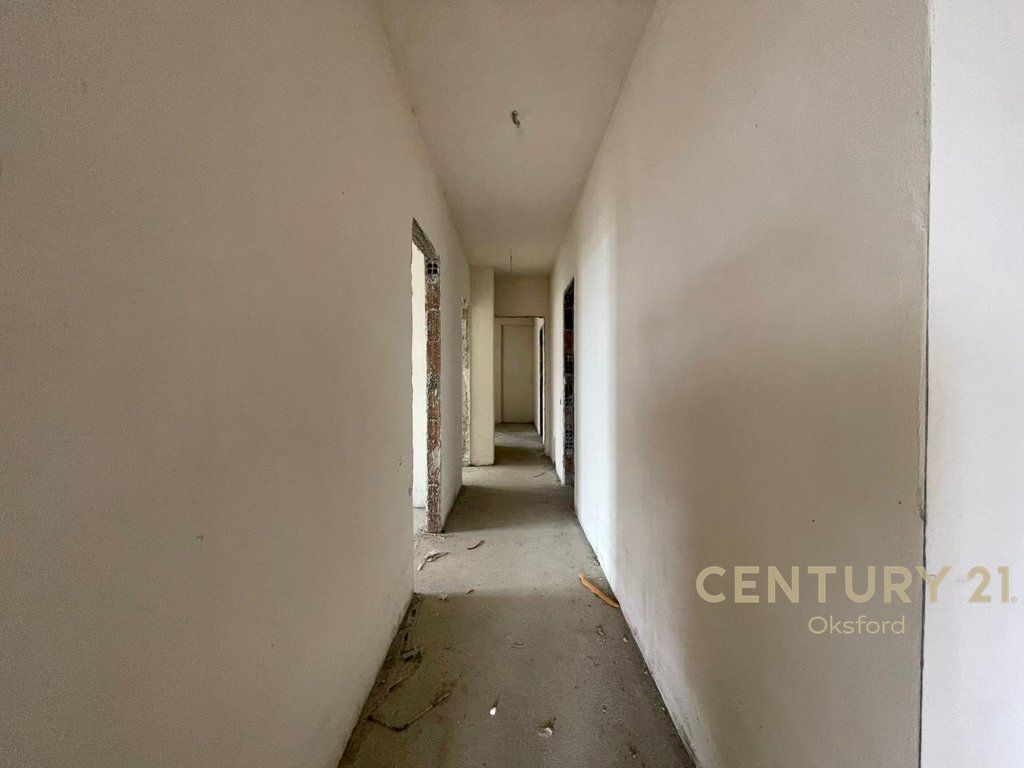 APARTMENT 3+1+2 WITH YARD FOR SALE NEAR FARKA LAKE