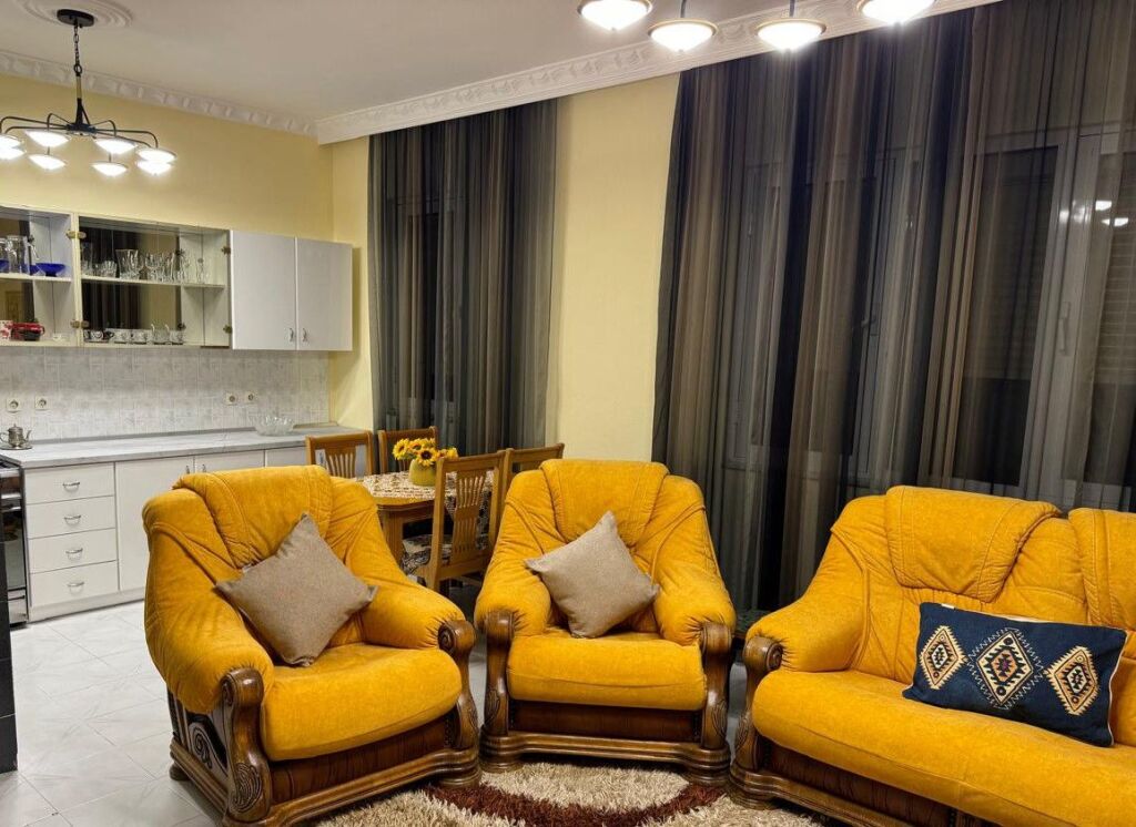 Rent | Shtëpi private 2 + 1 | Kodra E. Priftit | 450 €/month