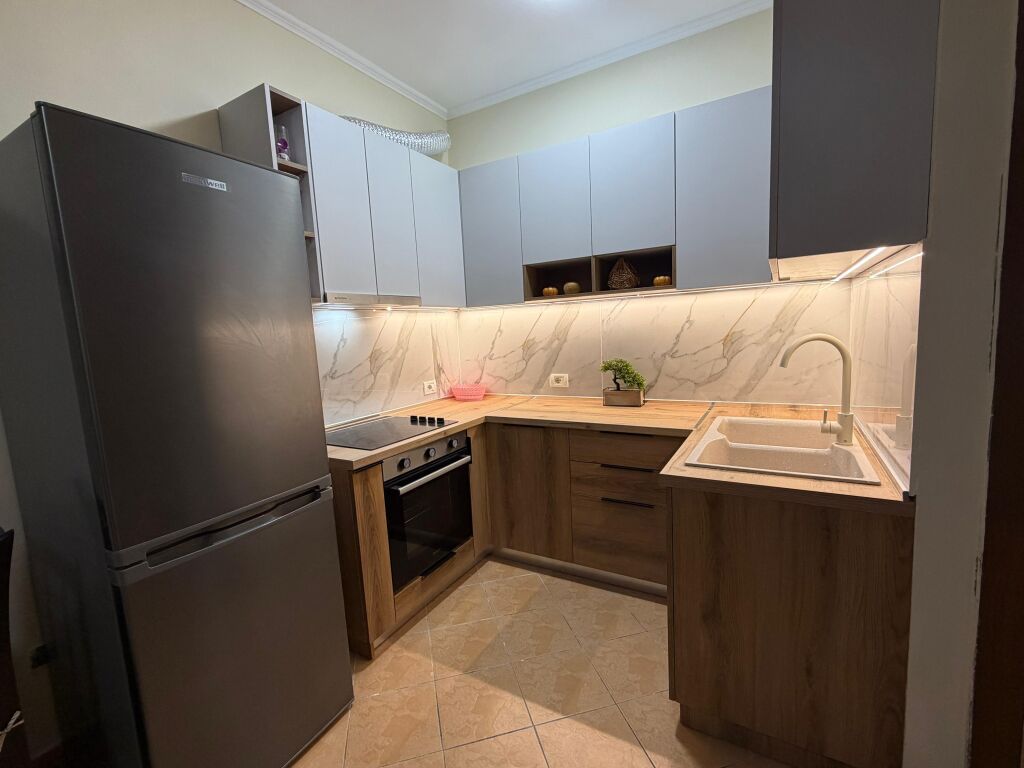 Apartament me qera Medreseja