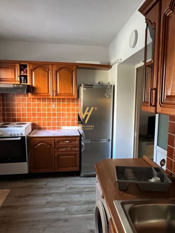 JEPET APARTAMENT 1+1 ME QERA TE RRUGA ELBASANIT 45.000 LEKE