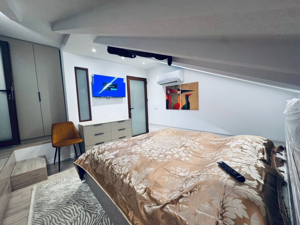Apartament duplex luksoz me qera tek Rruga e Dibres prane Qsut