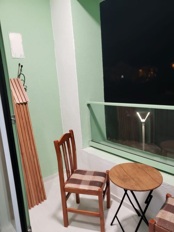 🏡Jepet me Qera Apartament 1+1 – 📍Ali Demi, Kompleksi Kadiu💶 Çmimi: 450 mijë lekë/muaj