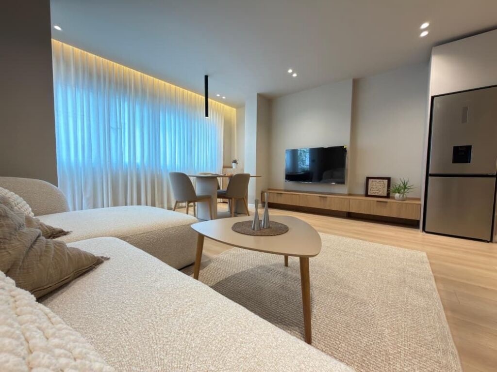 Apartament 2+1 tek Rruga Margarita Tutulani!
