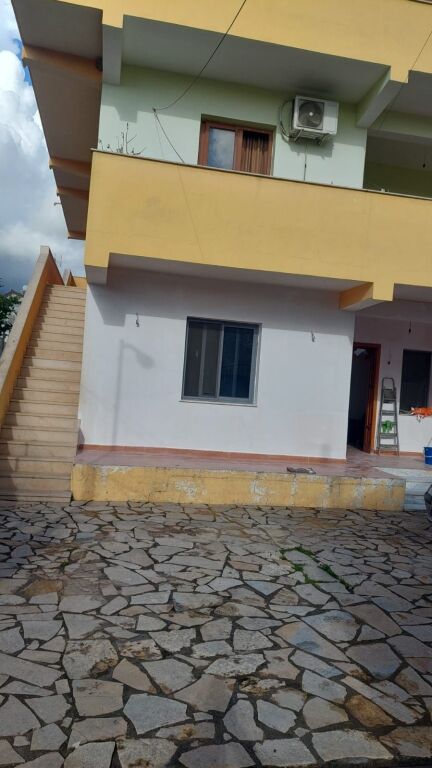 Affitto | Shtëpi private 2 + 1 | Allias | 450 €/mese