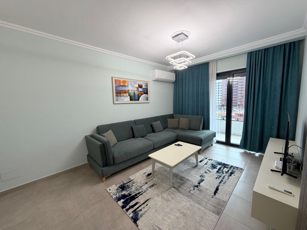Apartment 2+1 + 2 bathrooms for rent, at the Train Station.  📍 6th floor, in a new building with 2 elevators 🛋️ Furnished with modern furniture 🚗 Includes 2 parking spaces 📄 Condition: notarial contract 💶 Price: 800€ net  For more information or property visit, contact.
