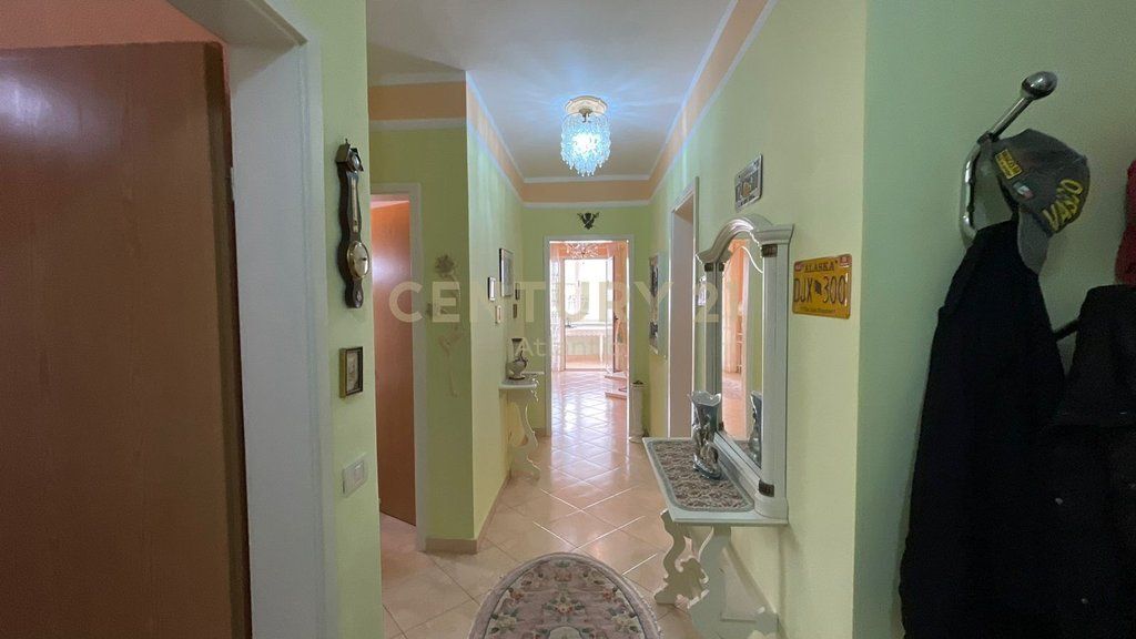 SHITET APARTAMENT 2+1+2T+2B DHE DEPO NE VOLLGA, DURRES!