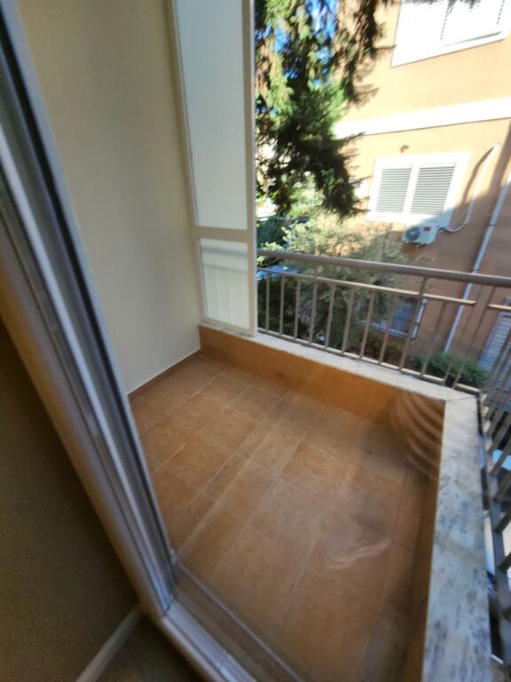 FOR SALE: ⚪️ Luxury Apartment 1+1 📍Marteniteti Ri (500m from Brryli - Kushtrimi i Lirisë School) 💫 INVESTMENT OVER €20,000 💥 Furnished - €115,000