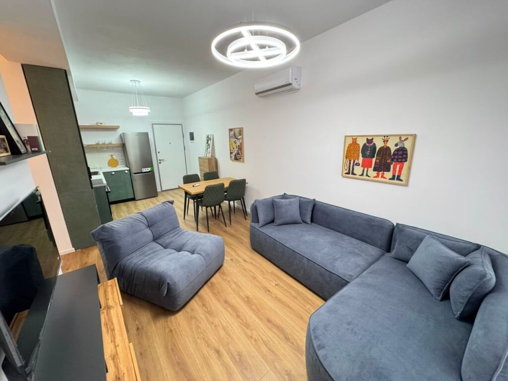 🏡 Jepet me qera Apartament 2+1 📍 Ali Demi, Kompleksi Kadiu💰 50.000 lekë/muaj