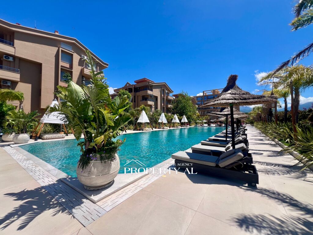 Apartment 1+1 for Sale in Regina Palm Resort – Garage, Luxury Furnishing & High Investment Potential
