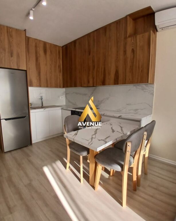 APARTAMENT ME QERA 2+1 – TEK ZOGU I ZI, RR. HYSNI GERBOLLI Tirane