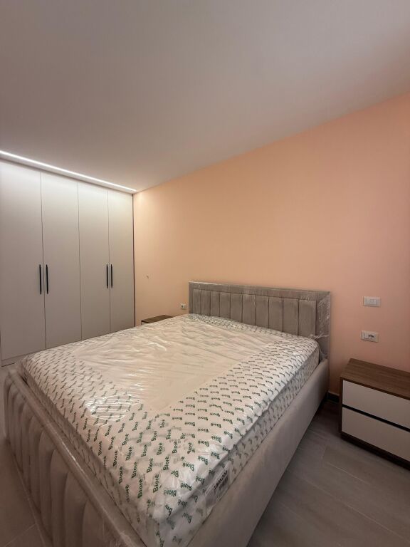 Appartamento 2+1 disponibile vicino al lago secco con posto auto!