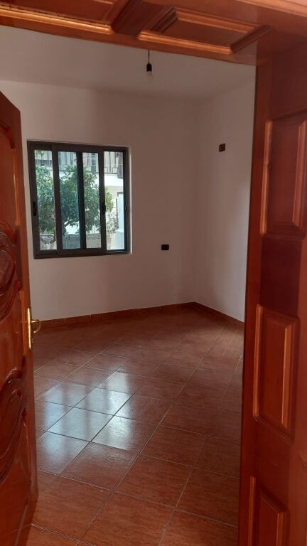 Affitto | Shtëpi private 2 + 1 | Allias | 450 €/mese