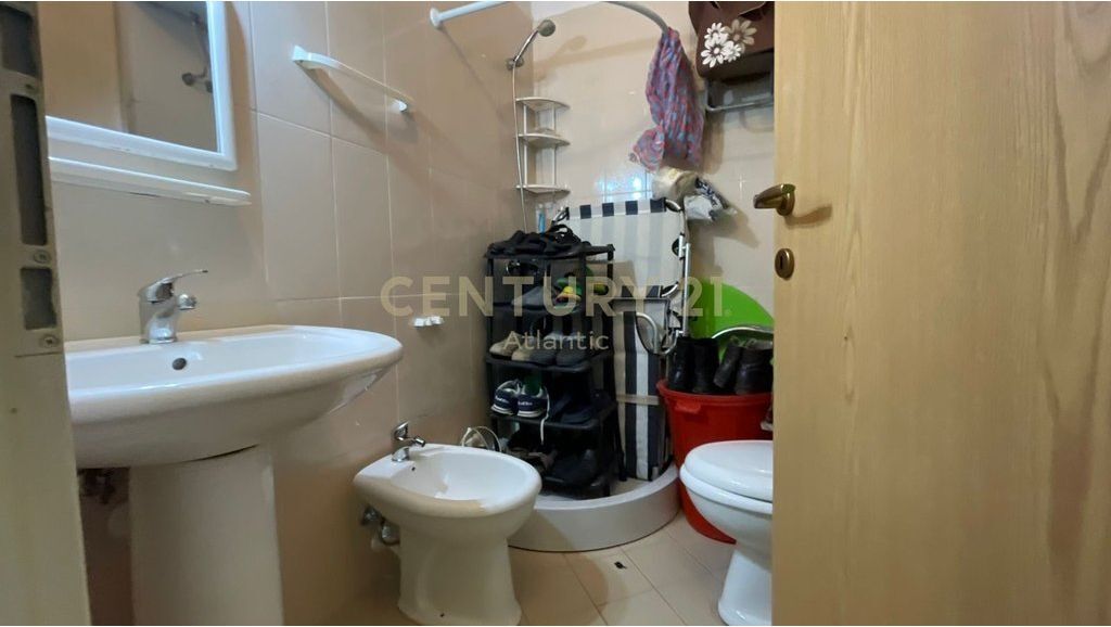 SHITET APARTAMENT 2+1+2T+2B DHE DEPO NE VOLLGA, DURRES!
