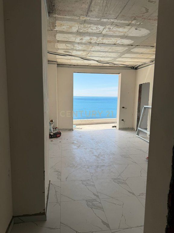 The wave hyrje Apartamenti me pamje nga deti 1+1 në shitje në Shëngjin - 138600€ | 77 m²