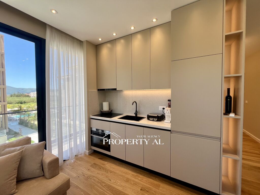 Apartment 1+1 for Sale in Regina Palm Resort – Garage, Luxury Furnishing & High Investment Potential