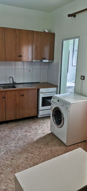 GARSIONERE 22000 LEKE.BULEVARDI I RI