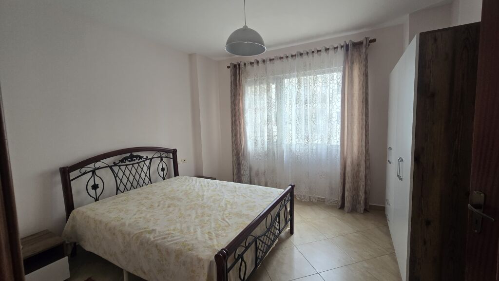 🏡 Jepet me qira apartament 2+1+2 📍mbrapa Qendrës Globe
