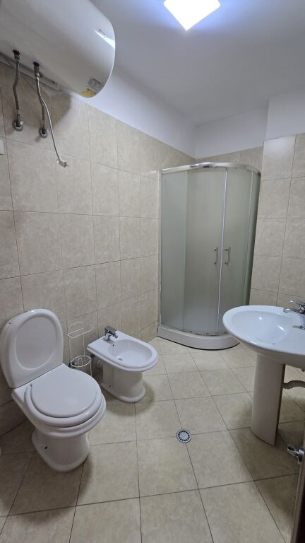 🏡 Jepet me qira apartament 2+1+2 📍mbrapa Qendrës Globe
