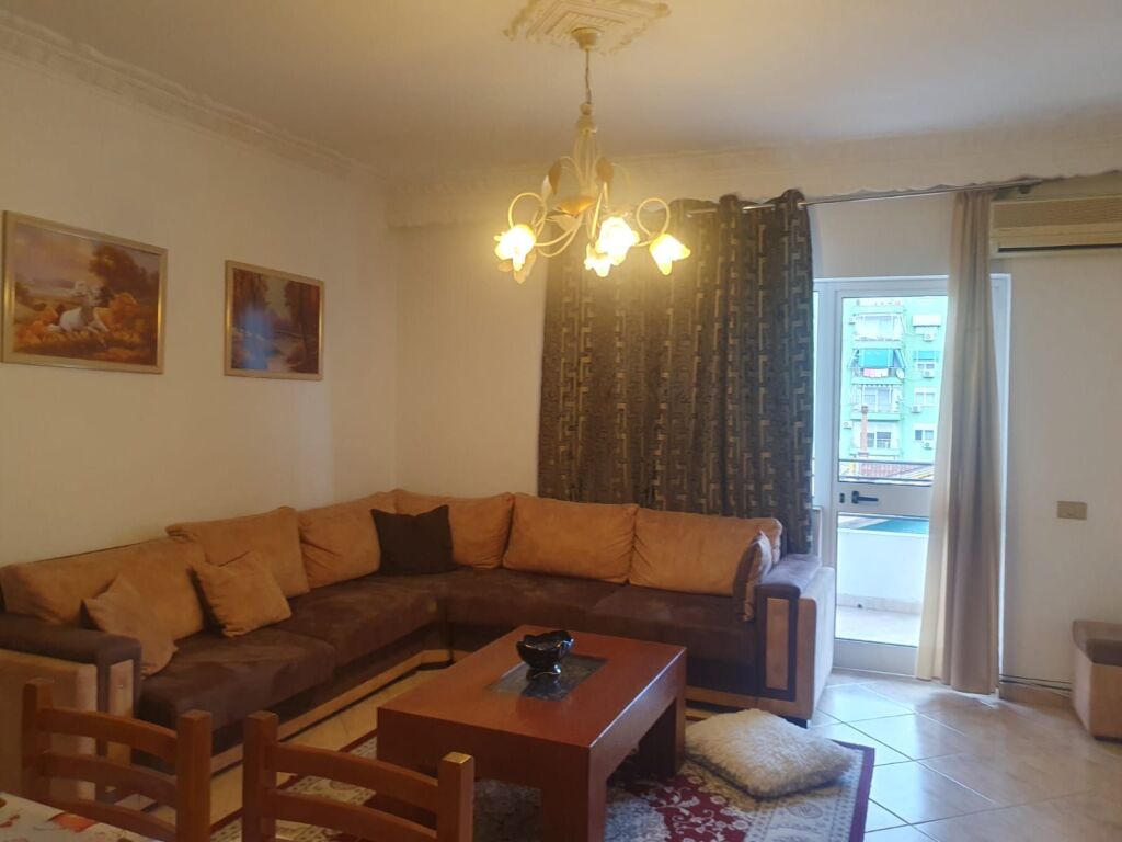 Jepet me qera apartament  2+1+2  ne Ish blllok