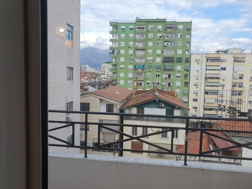 Jepet me qera apartament  2+1+2  ne Ish blllok